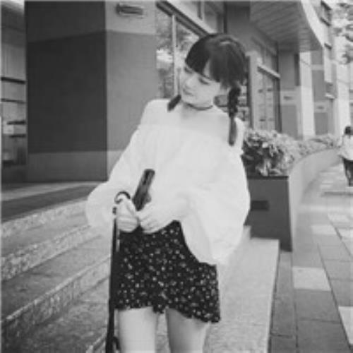 黑白意境美女头像——LOMO风格头像分享-17