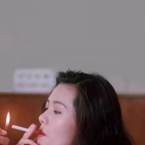 高冷霸气的女生头像，酷酷风格尽显个性美-17