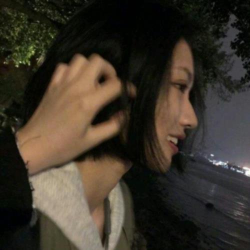 个性女头可爱风格真人高清图片-网红风头像女生高清素材推荐-11