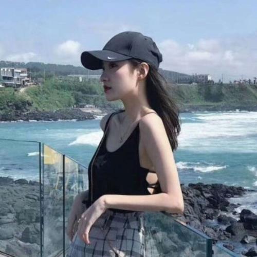 唯美小清新意境海边女生头像图片欣赏-高清海边唯美女生头像-小清新海边女生头像图片-4