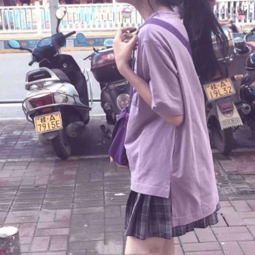 高清女生街拍头像，时尚街拍头像图片女性，高清街拍头像美照-31