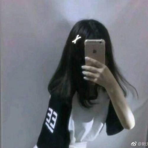 时尚潮流的酷女生头像图片推荐-23