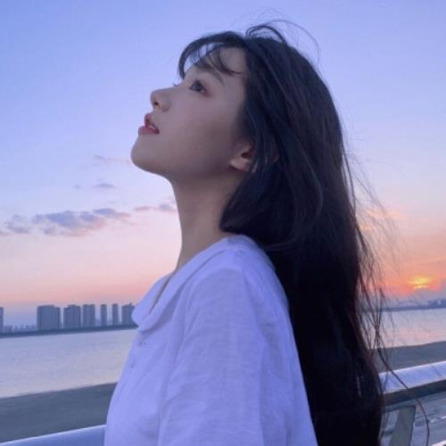 2025年清新自然女生微信头像推荐-1
