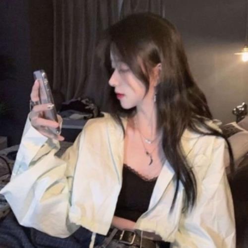 2025年清新自然女生微信头像推荐-6