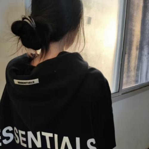 2025年清新自然女生微信头像推荐-9