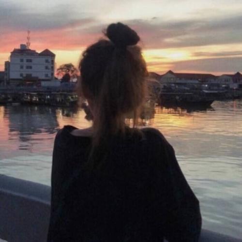 2025年清新自然女生微信头像推荐-14