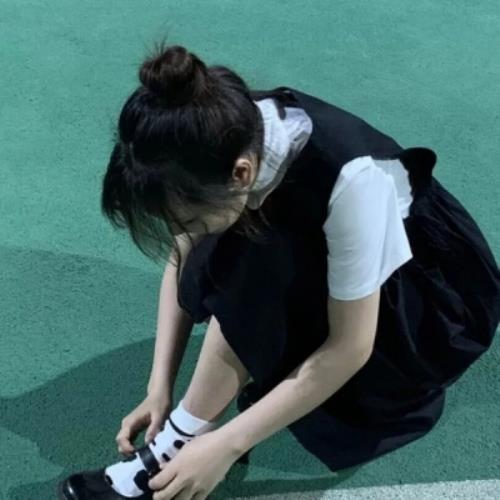 2025年清新自然女生微信头像推荐-16