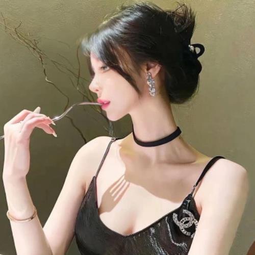 具有吸引力的女性头像图片，迷人的女生头像图片推荐-32