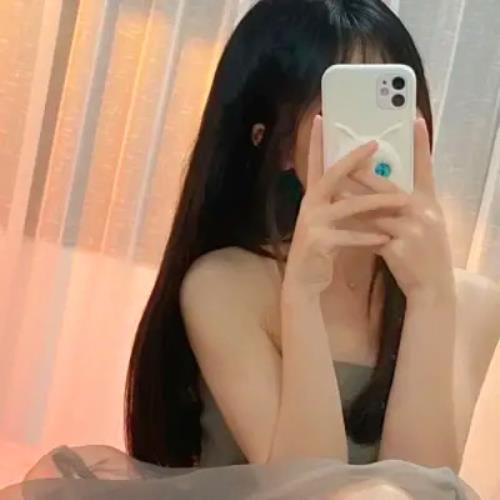 展现多重魅力的美丽与智慧女生头像图片-28